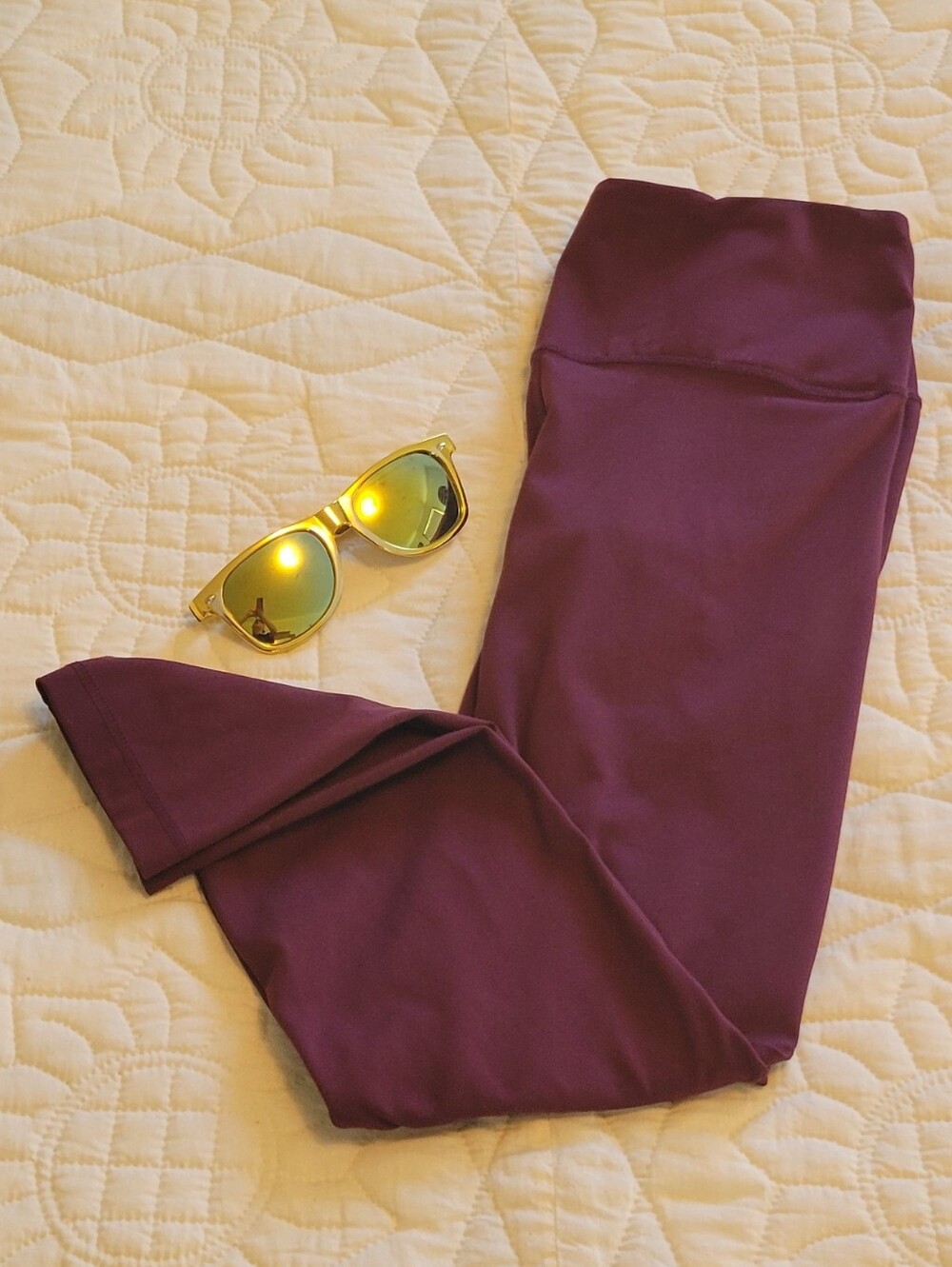 Yogalicious Lux Maroon Burgundy Plum Cropped Ankle Stretchy Leggings. Medium